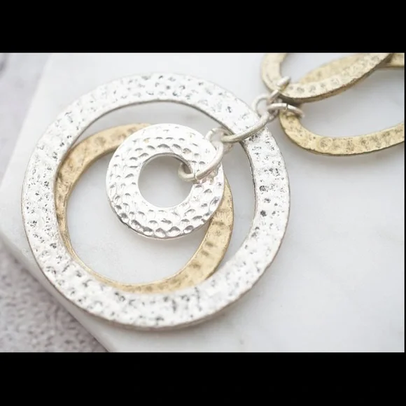 AVON Vintage Geometric Statement Necklace – Gold & Silver Tone Hammered Metal - Picture 7 of 12